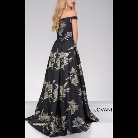 Prom or MOB Gown - Picture 2 of 16